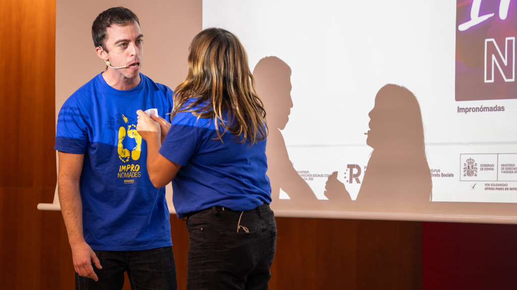 Actuación de la compañía ImproNomadas