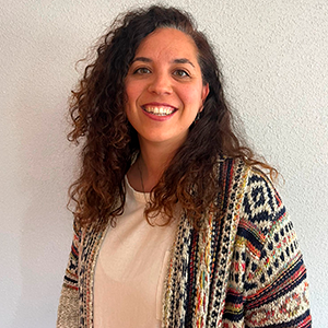 Foto mirando a cámara de Maria José Martínez, responsable de Conocimiento de FEPA.